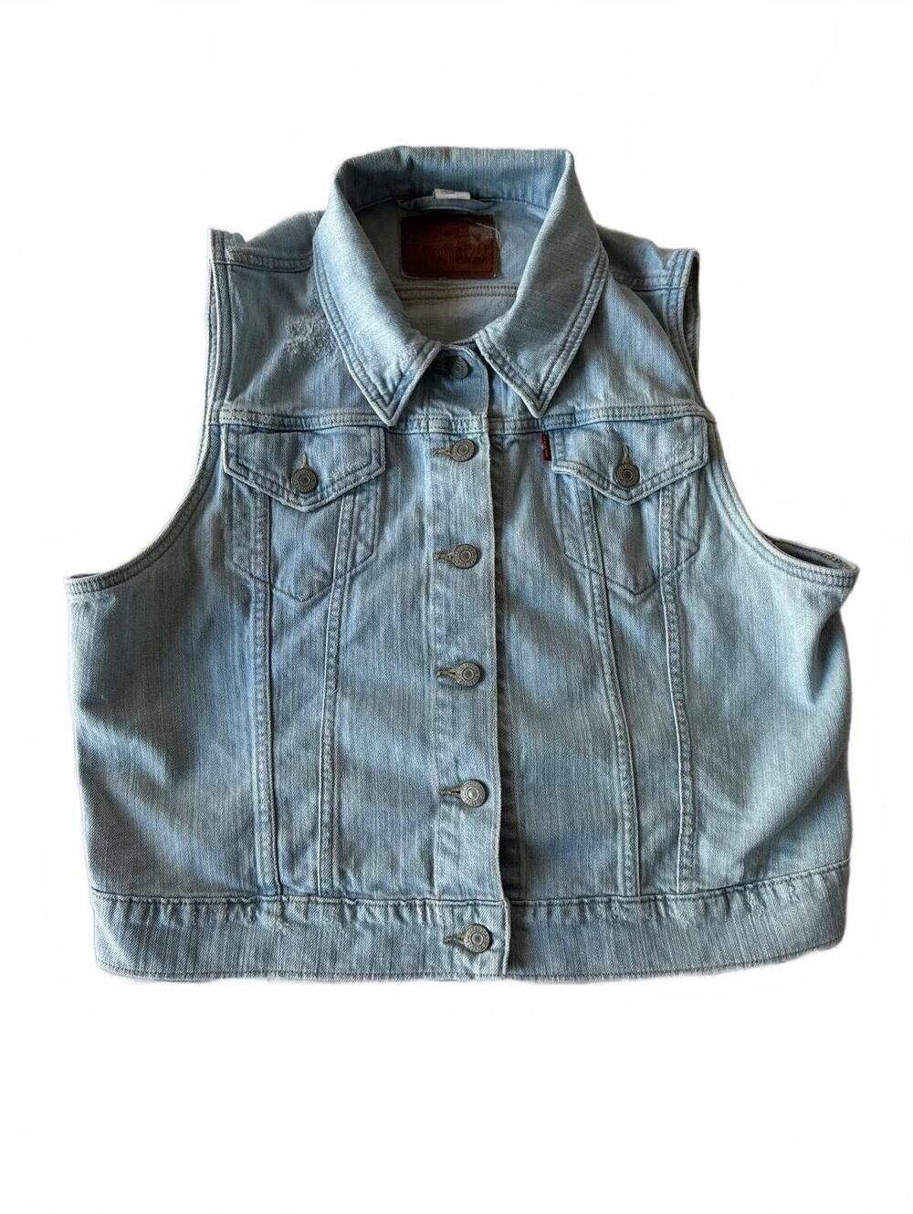 Levi's Trucker style, sleeveless jean jacket(0235)